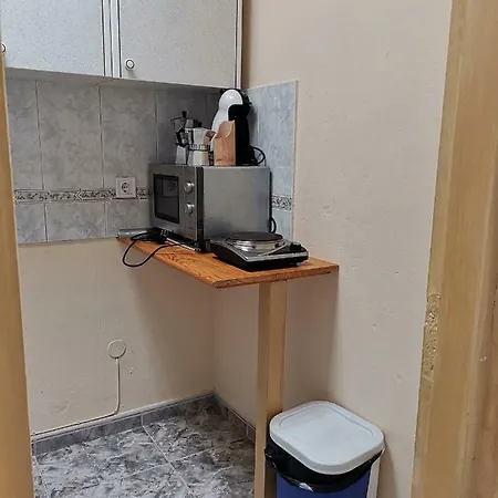 Low Cost Wifi Free بيت ضيافة *